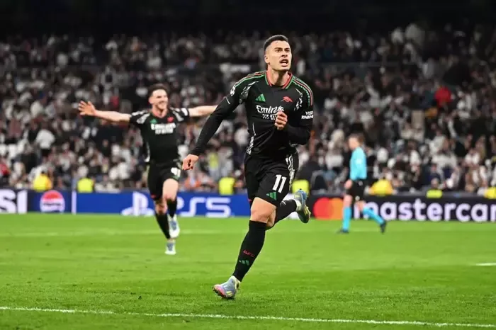 Devler Ligi’nde Tarihi Gece: Real Madrid Yıkıldı, Hakan Şov Yaptı, 16 Yıllık Hasret Sona Erdi! 1 martinelli 1